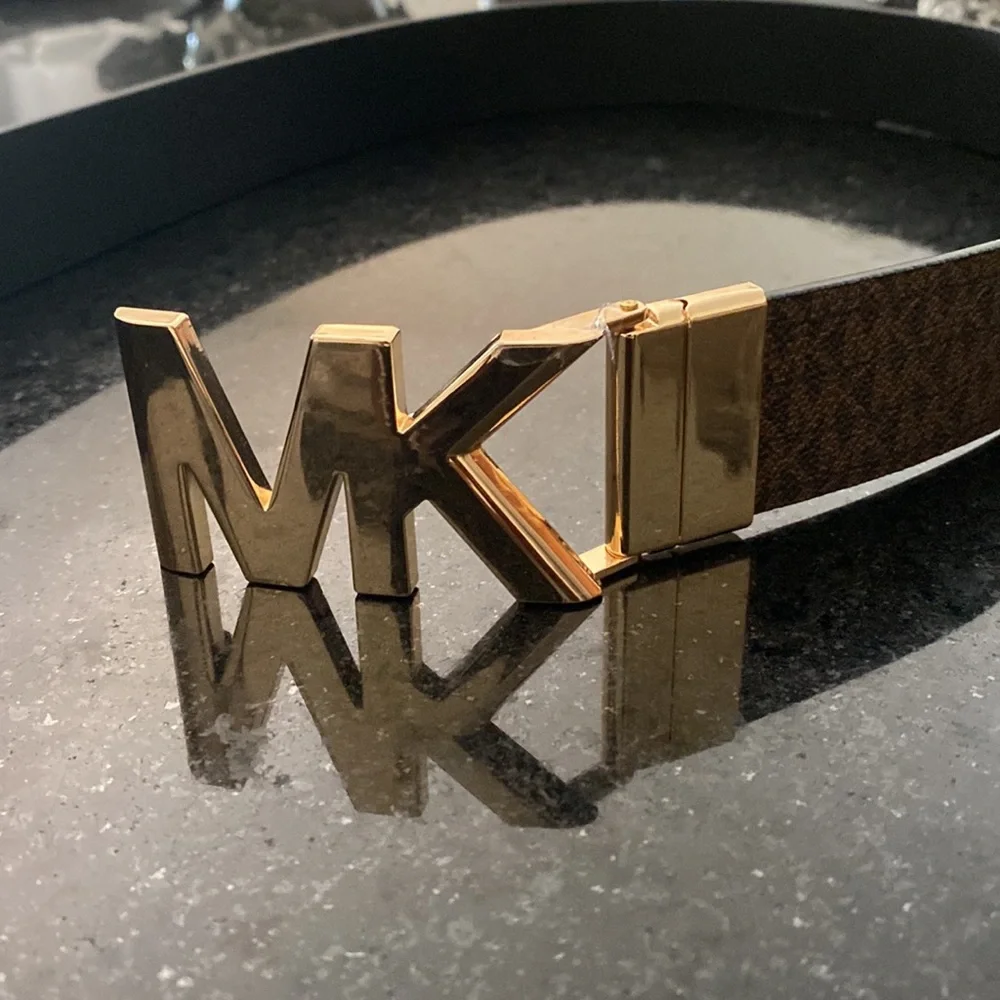 Michael kors belt never worn - Picture 3 of 3